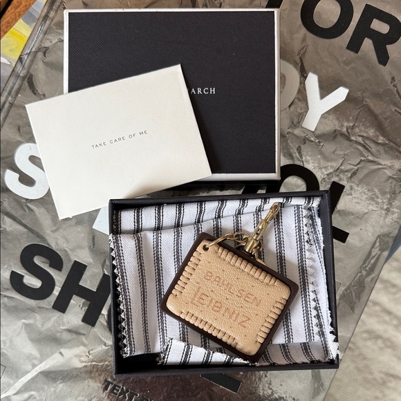 Biscuit Anya Hindmarch London Keychain - Picture 2 of 6